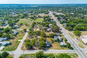 905 6th Ave SE, Mineral Wells, TX 76067 - Photo 13