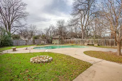 406 Bellevue Drive, Cleburne, TX 76033 - Photo 29