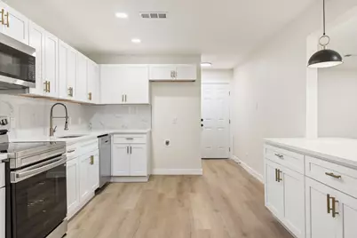 729 Finland Street, Grand Prairie, TX 75050 - Photo 3