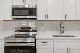 729 Finland St, Grand Prairie, TX 75050 - Photo 9