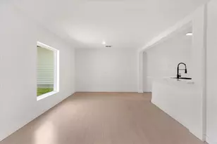 8724 Dunlap Dr, Dallas, TX 75217 - Photo 9