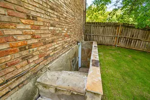 2244 Hurstview Dr, Hurst, TX 76054 - Photo 37