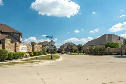 7325 Brynlee Drive, Arlington, TX 76001 - Photo 5