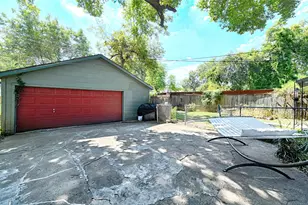 2438 Sharon St, Dallas, TX 75211 - Photo 23