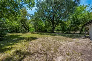 409 E 2nd St, Quinlan, TX 75474 - Photo 23