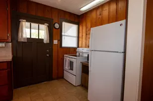 512 N Roberts St, West, TX 76691 - Photo 11