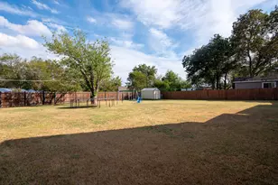 512 N Roberts St, West, TX 76691 - Photo 25