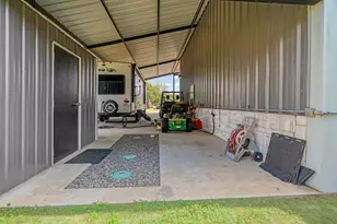 206 Laramie Lake Dr, Powderly, TX 75473 - Photo 5