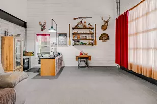 206 Laramie Lake Dr, Powderly, TX 75473 - Photo 9