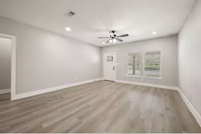 3329 Hemphill Street, Fort Worth, TX 76110 - Photo 13