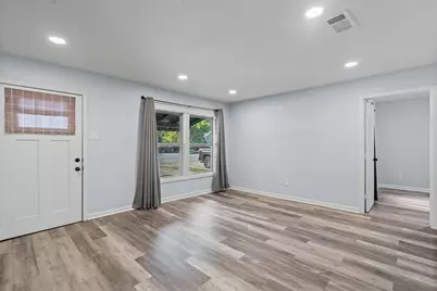 308 Poindexter Avenue, Cleburne, TX 76033 - Photo 5