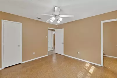 646 Gallant Fox Drive, Dallas, TX 75211 - Photo 13