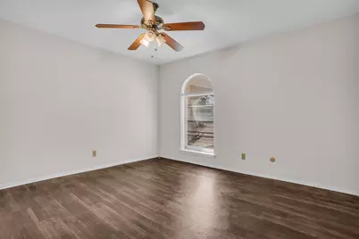 8409 Main Street, North Richland Hills, TX 76182 - Photo 9