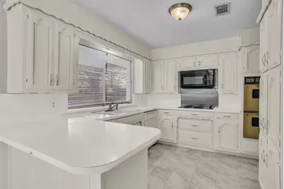 8409 Main Street, North Richland Hills, TX 76182 - Photo 5