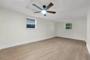 1237 E Terrell Ave, Fort Worth, TX 76104 - Photo 13