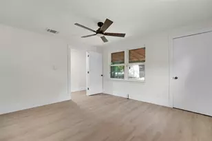 1237 E Terrell Ave, Fort Worth, TX 76104 - Photo 17