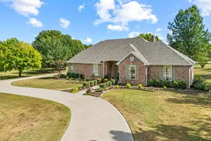 1 Bluebonnet Trl, Greenville, TX 75402 - Photo 3