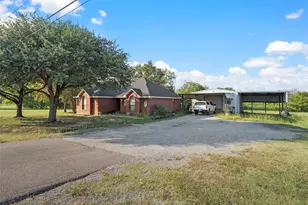 10829 China Spring Rd, Waco, TX 76708 - Photo 3