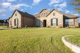 351 Evening Fire Dr, Waxahachie, TX 75167 - Photo 3