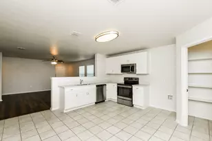 1132 Boxwood Dr, Crowley, TX 76036 - Photo 9