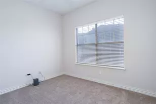 2812 Greenway Dr, Burleson, TX 76028 - Photo 29