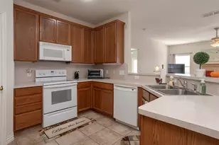 2812 Greenway Dr, Burleson, TX 76028 - Photo 11