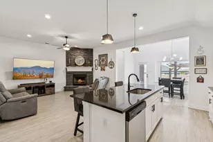 121 Deer Crossing Dr, Waxahachie, TX 75165 - Photo 11