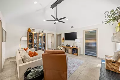 1940 Clearwater Trail, Carrollton, TX 75010 - Photo 5