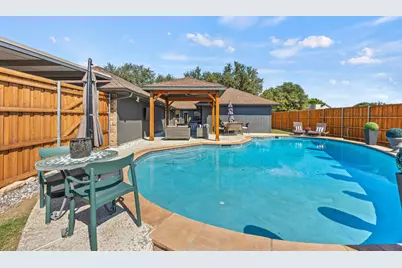 1940 Clearwater Trail, Carrollton, TX 75010 - Photo 23