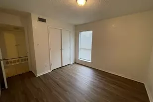 804 Cullum A Ct, Hurst, TX 76053 - Photo 17