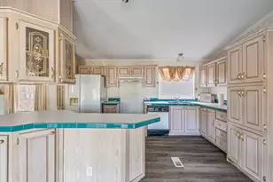 3714 Utah Trail, Granbury, TX 76048 - Photo 11