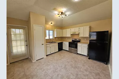 211 Cole Street #211, Garland, TX 75040 - Photo 3