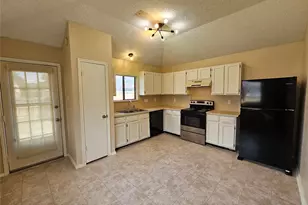 211 Cole St, Garland, TX 75040 - Photo 3