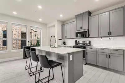 645 Hutchinson Drive, Lewisville, TX 75077 - Photo 5