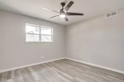 2536 Daisy Lane, Fort Worth, TX 76111 - Photo 29