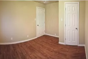 2112 W Bond St, Denison, TX 75020 - Photo 7