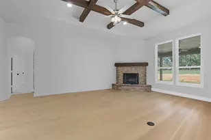 1005 Ronnie Ct, Springtown, TX 76082 - Photo 9