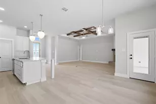 1005 Ronnie Ct, Springtown, TX 76082 - Photo 5