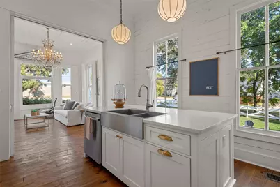 724 N 19th Street, Waco, TX 76707 - Photo 11