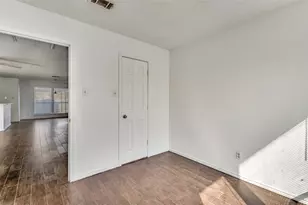 2710 Sherry St, Arlington, TX 76014 - Photo 11