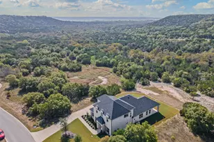 8732 Fullerton Dr, Cleburne, TX 76033 - Photo 37