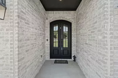 8732 Fullerton Drive, Cleburne, TX 76033 - Photo 5