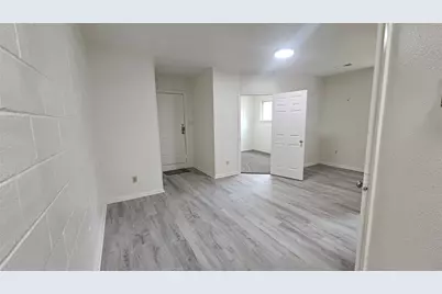 1015 S Welch Street S #A, Denton, TX 76201 - Photo 3