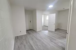 1015 S Welch Street S, Denton, TX 76201 - Photo 3