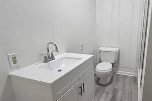 1015 S Welch Street S, Denton, TX 76201 - Photo 11