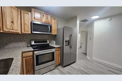 1015 S Welch Street S #A, Denton, TX 76201 - Photo 15