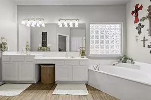 1505 Leaning Oak Ln, Cleburne, TX 76033 - Photo 21