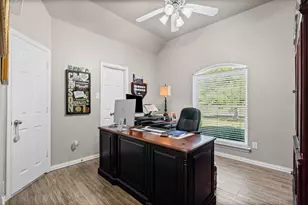 1505 Leaning Oak Ln, Cleburne, TX 76033 - Photo 27