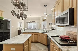 1505 Leaning Oak Ln, Cleburne, TX 76033 - Photo 5