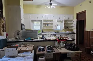 802 Fitzhugh Ave, Paris, TX 75460 - Photo 17